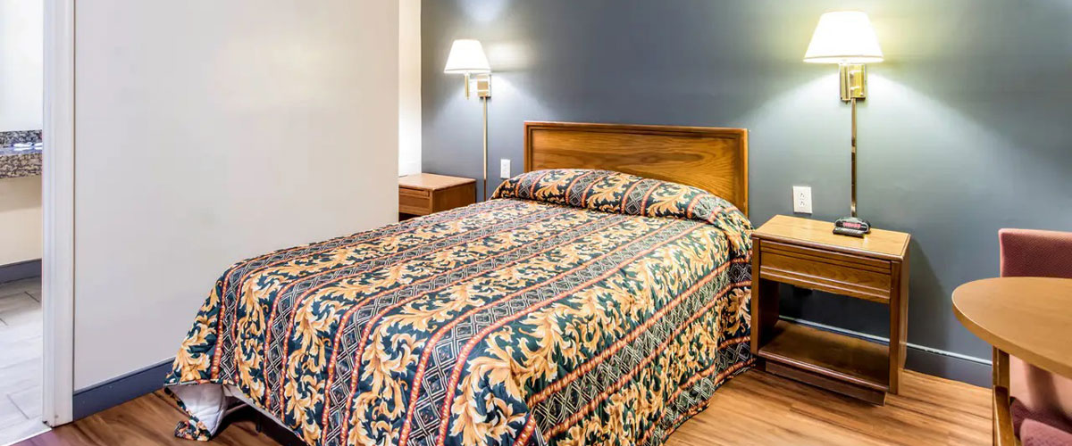 Attractive Room With King Bed